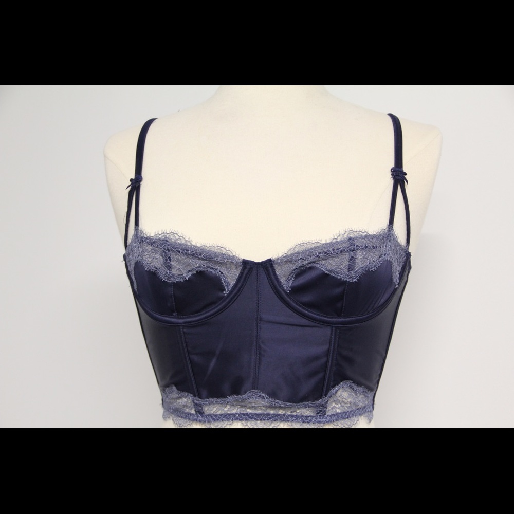 Victoria’s Secrets 32B longline Bra